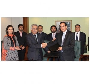 PTCL signs MoU with WWF to reduce carbon footprint