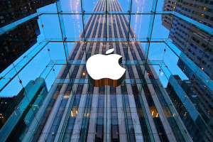 Apple Stock Falls in China Despite Huge Profit Globally