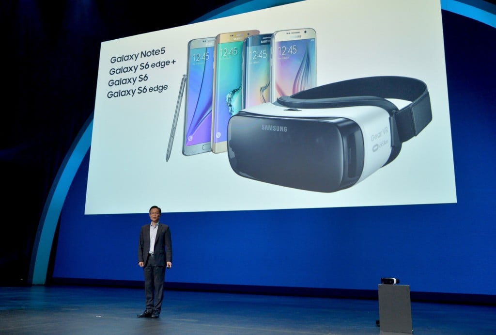 Samsung and Oculus Introduce the First Consumer Version of Gear VR