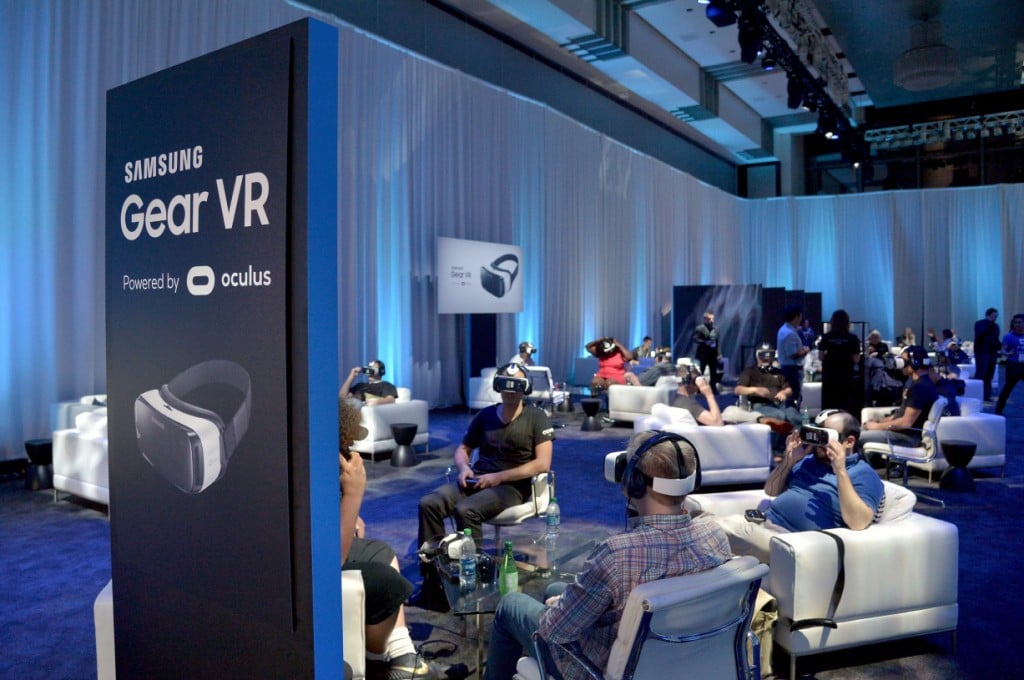 Samsung and Oculus Introduce the First Consumer Version of Gear VR