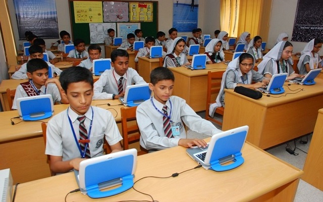 KPK Govt Plans to set up IT laboratories in all Government Schools