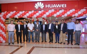 Huawei opens another brand Outlet at Fortress Square Lahore