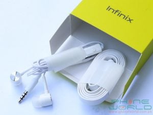 infinix hot 3 unboxing accesseries headphones and data cable