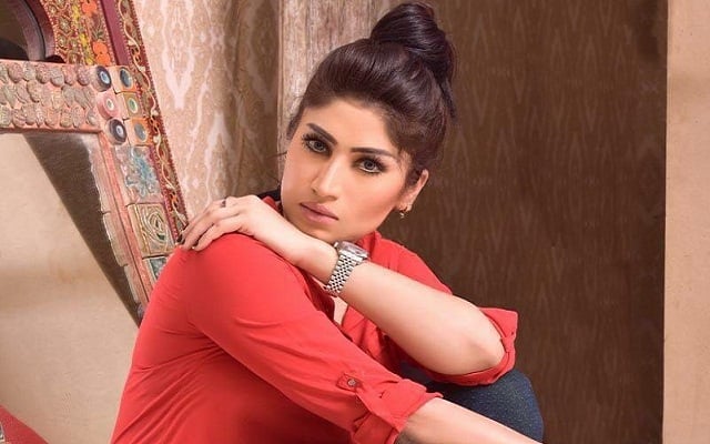 Social Media Celebrity Qandeel Baloch Shot Dead by her Brother