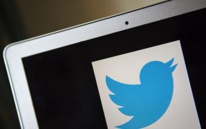 Twitter Adds Live Video Feature