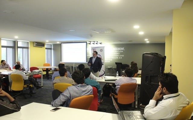 NIC Hosts “Entrepreneurship” Speaker Series in Partnership with US Embassy