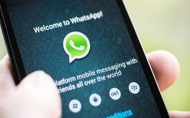WhatsApp Update is About to Bring Back Text Statuses