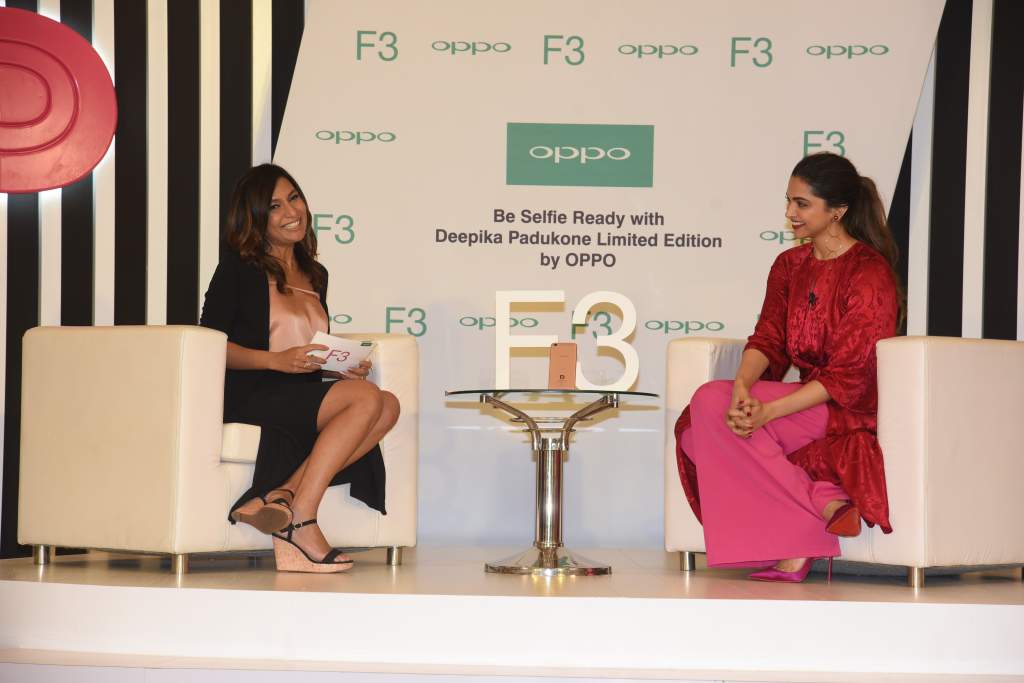 Deepika Padukone brings a surprise for the fans –The OPPO F3 Deepika ...