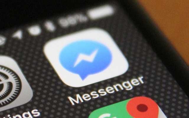 New Facebook Messenger Bug Freezes up iPhone Keyboard