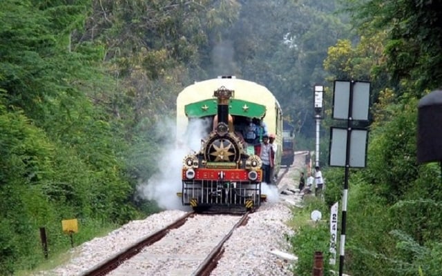 Pakistan Railways to Launch Computerized Ticket Examiner System