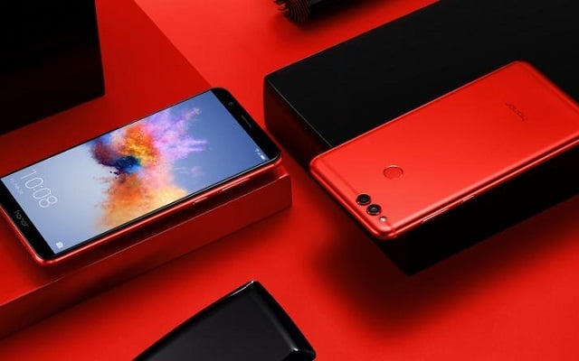 Huawei Launches Red Honor 7X