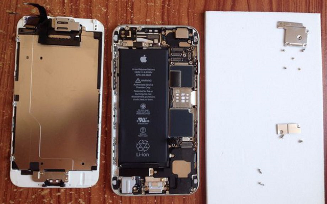 Apple's iPhone Replacement Batteries Now Available without Delay
