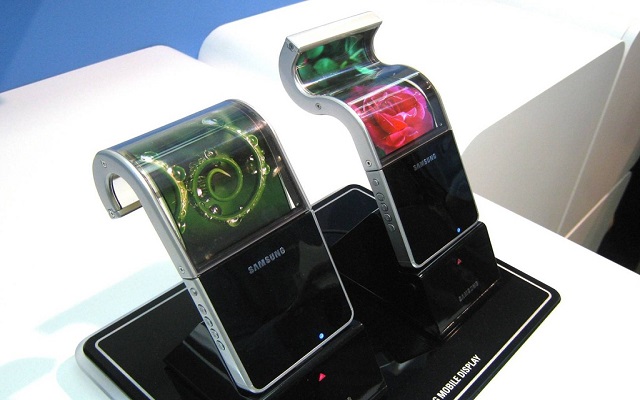 Samsung Unbreakable OLED Screen is the Most Flexible Thing Ever