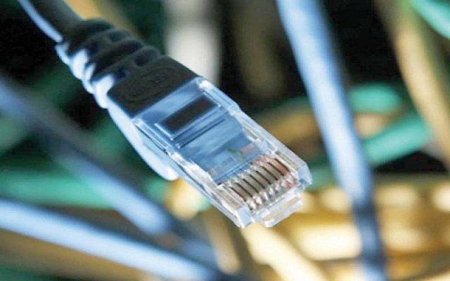 Pak-China Fibre Optic Cable to Start Commercial Operations by Year-End