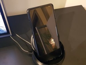 Samsung 5G Phone Picture Shows a Weird Notch