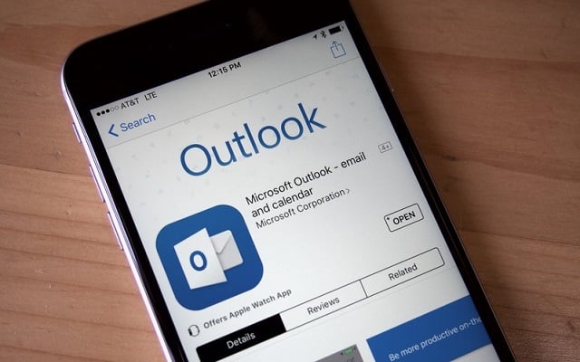 Microsoft Redesigns Outlook