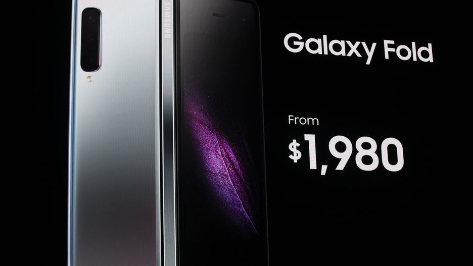 Much Awaited Samsung Galaxy Fold is Here with Price Tag of $1,980