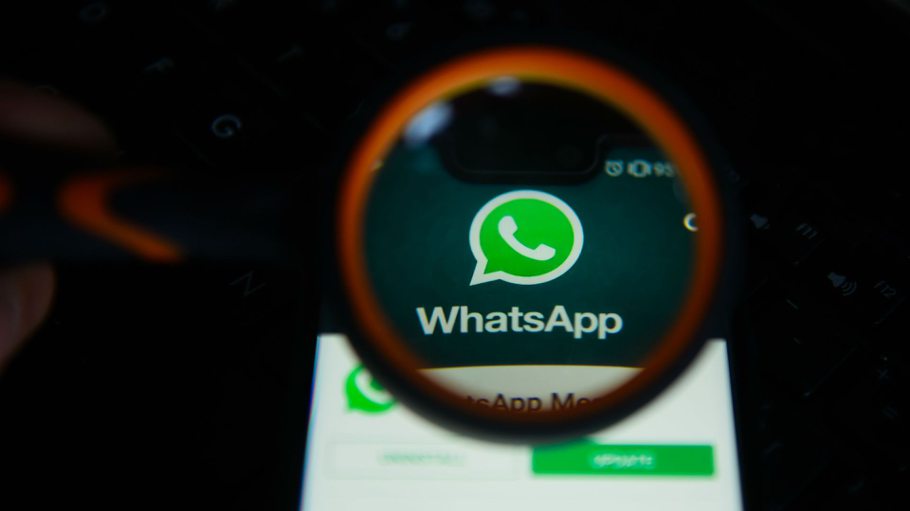 iPhone Users can Secretly Read WhatsApp Messages without Triggering Blue Ticks