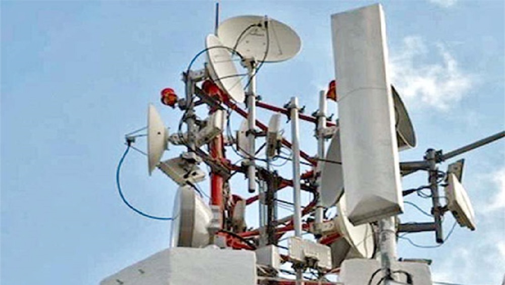 Two Telecom Companies Pay License Renewal Fee to Govt
