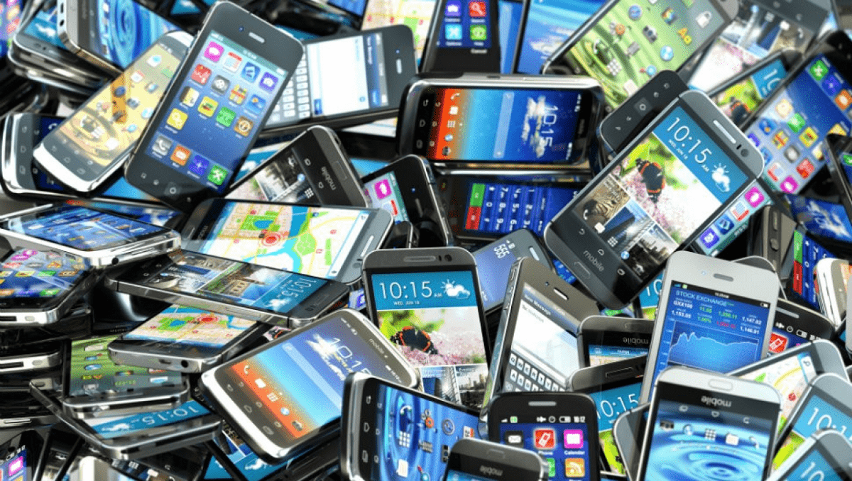 Pakistan mobile phones export