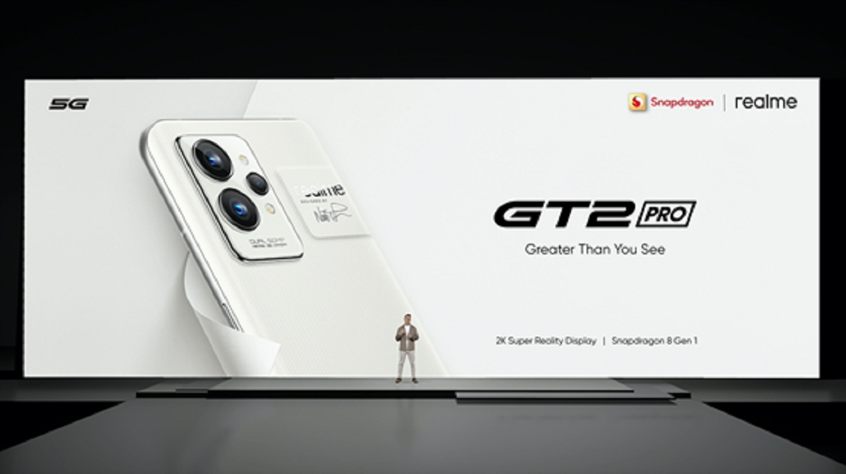 realme GT 2 Pro at the MWC 2022