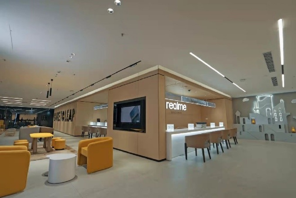 realme new Global Flagship Store opened to much public aplomb.