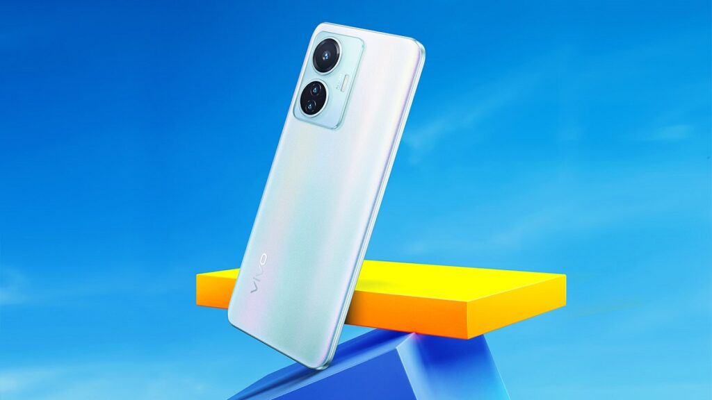 Y55 is packed with a 50MP HD Rear Camera 