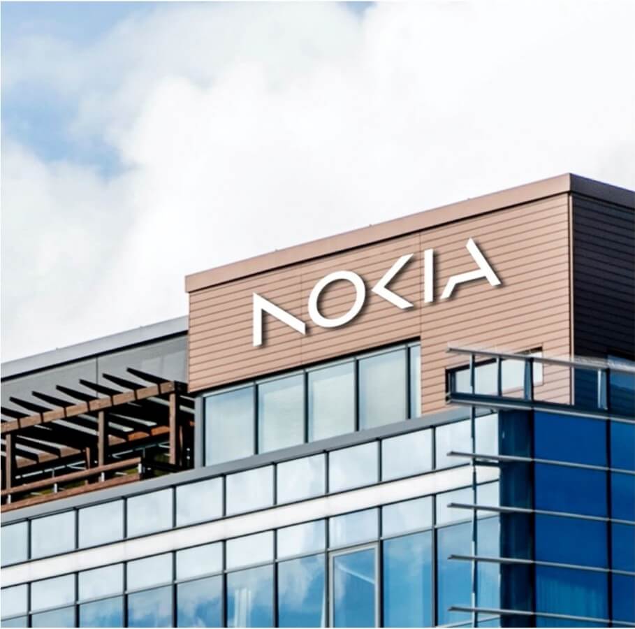 Nokia changes logo