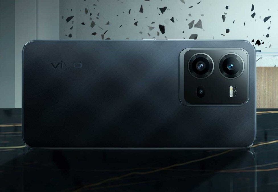vivo V25 5G boasts the highest resolution 50MP AF HD Portrait Selfie Camera 
