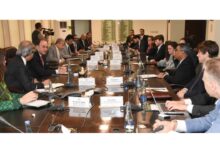 Standard Chartered Facilitates Finance Minister's Meeting with International Investors