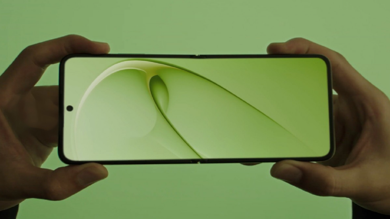 Huawei Nova Flip