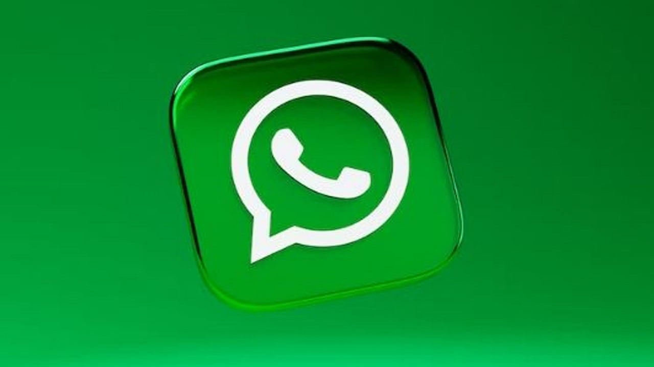 WhatsApp voice transcription feature