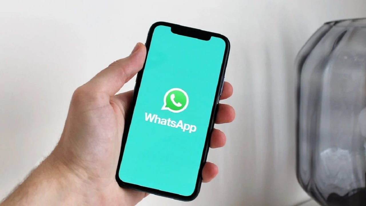 WhatsApp Hide Camera Before Answering Calls