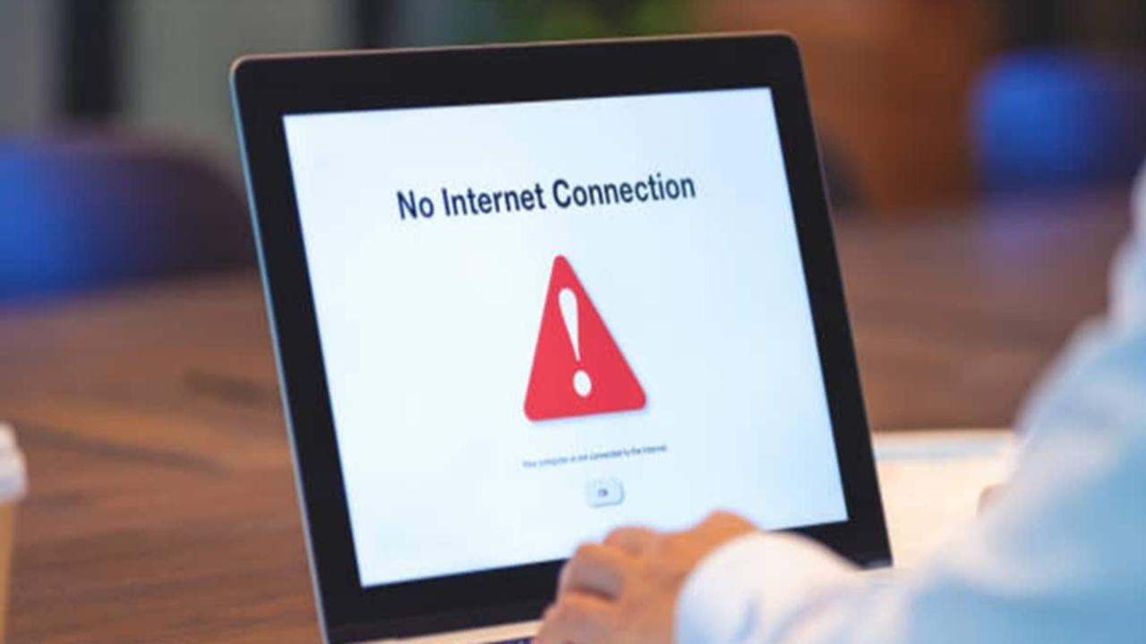 Internet and Mobile Signal Issues Across Pakistan Dominate Senate Session