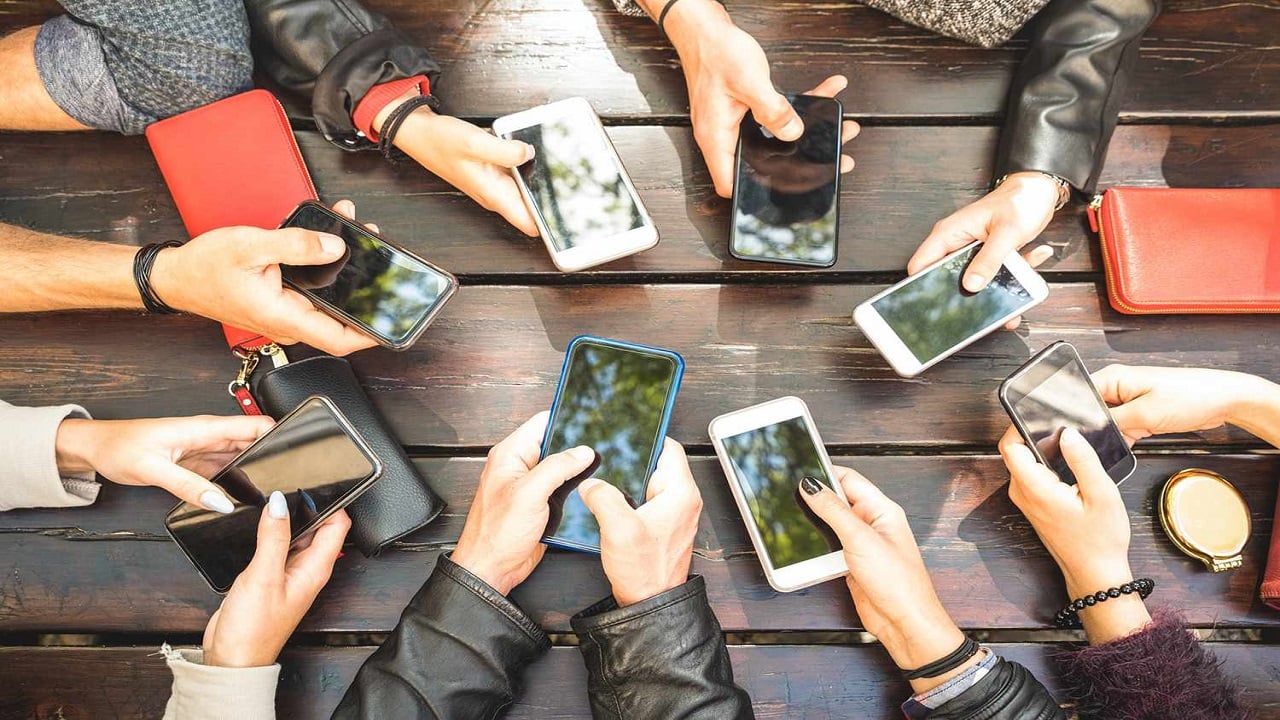 Pakistan Spent Rs530 Billion on Imported Mobile Phones in FY2026, Up 27% in One Year